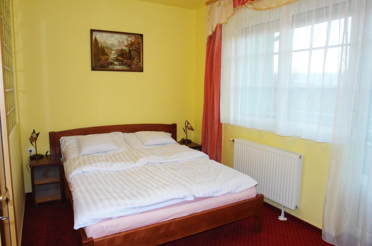 Holdlux Apartmanok Sárvár Екстериор снимка