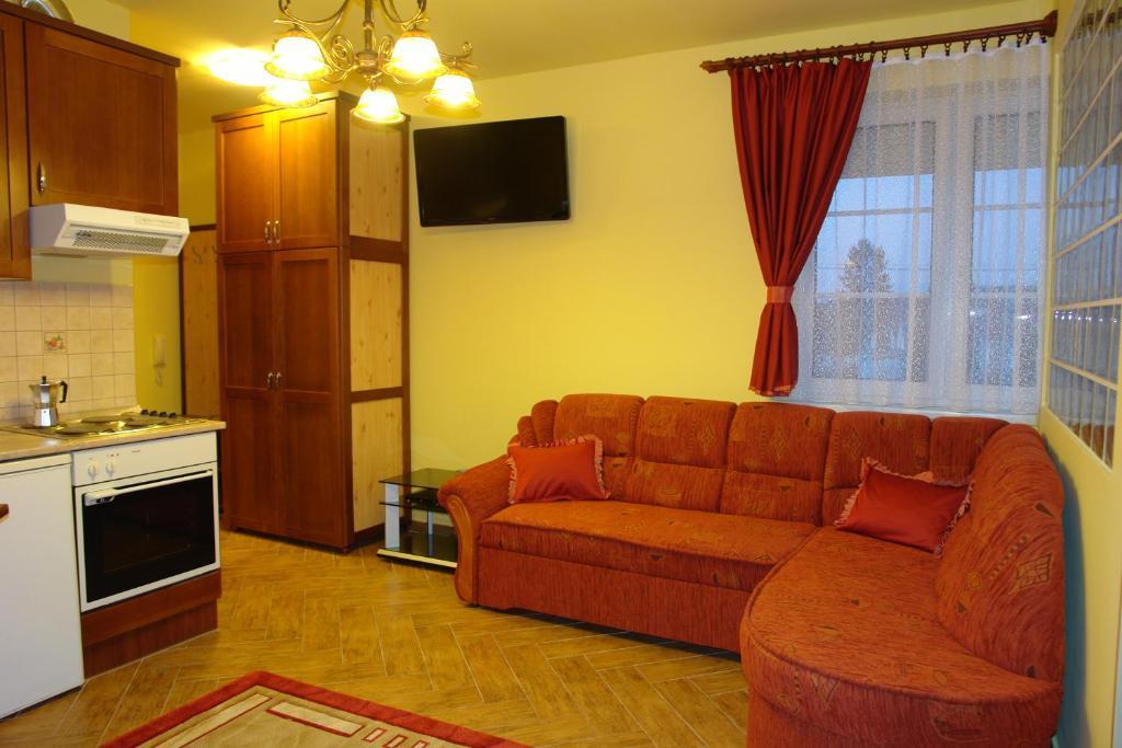 Holdlux Apartmanok Sárvár Стая снимка