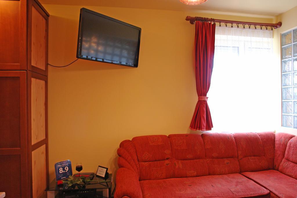 Holdlux Apartmanok Sárvár Екстериор снимка